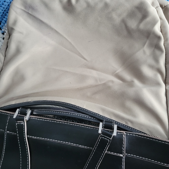 😀GUC Danier Leather Bag EUC - Picture 2 of 16